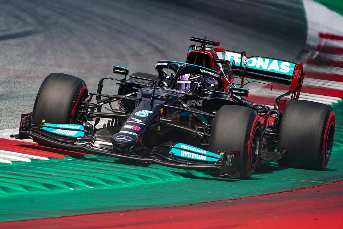 Rear damage from F1 Austrian GP kerb cost Hamilton 30 points of downforce