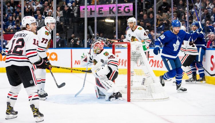 Blackhawks-Leafs-Getty.jpg