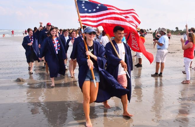 d9780f30-a922-4ebb-8714-cf0b330a7aa6-Cocoa_Beach_Beach_Walk_Class_of_2022_47.JPG
