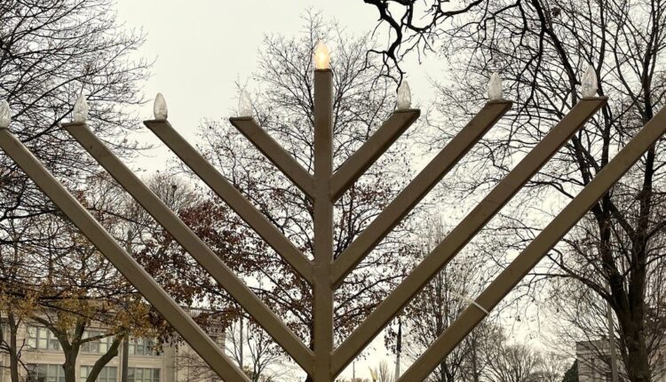 202111-pcs-menorah-wi-anderson___30183318173.jpg